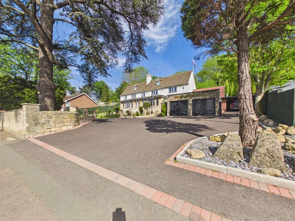 4 bed detached house for saleStroud Road, Tuffley, Gloucester GL4