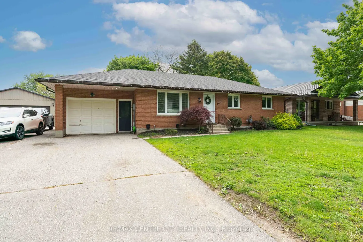 135 Caverly Road photo 2
