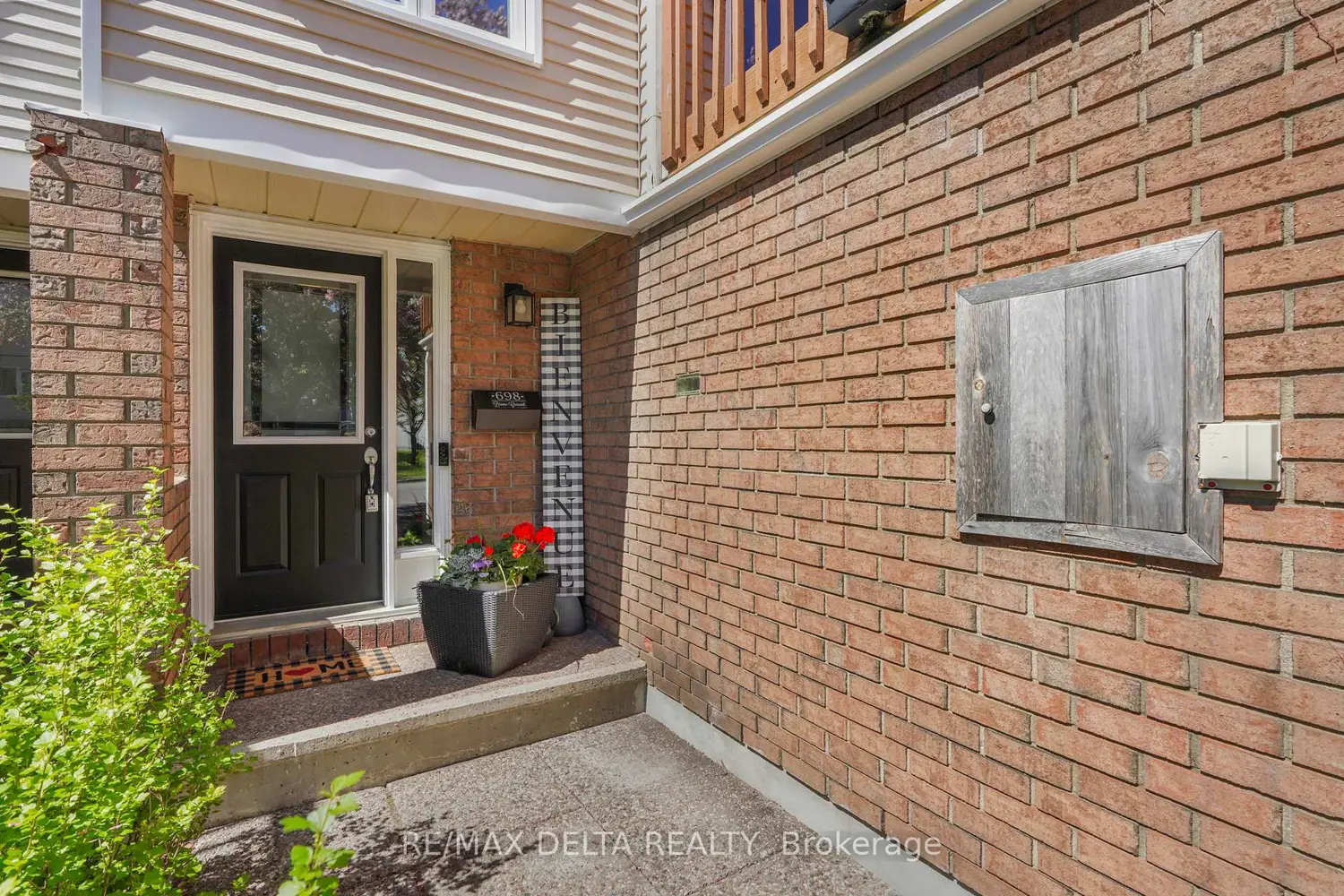698 Brome Crescent