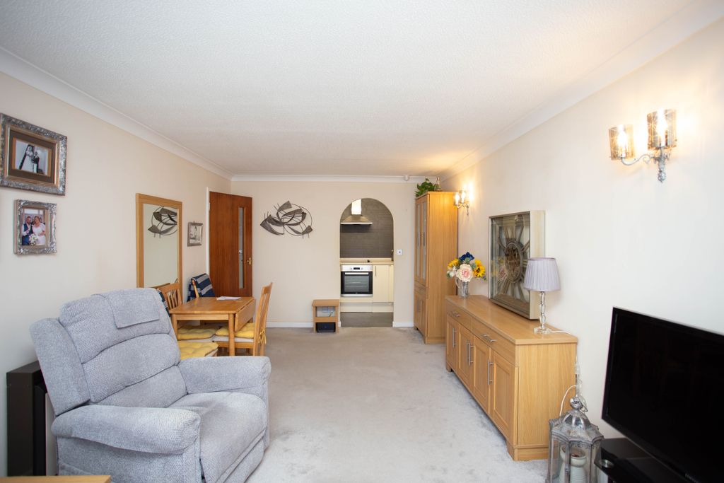Additional image 3 of 1 bed flat for saleFelix Road, Felixstowe, Suffolk IP11