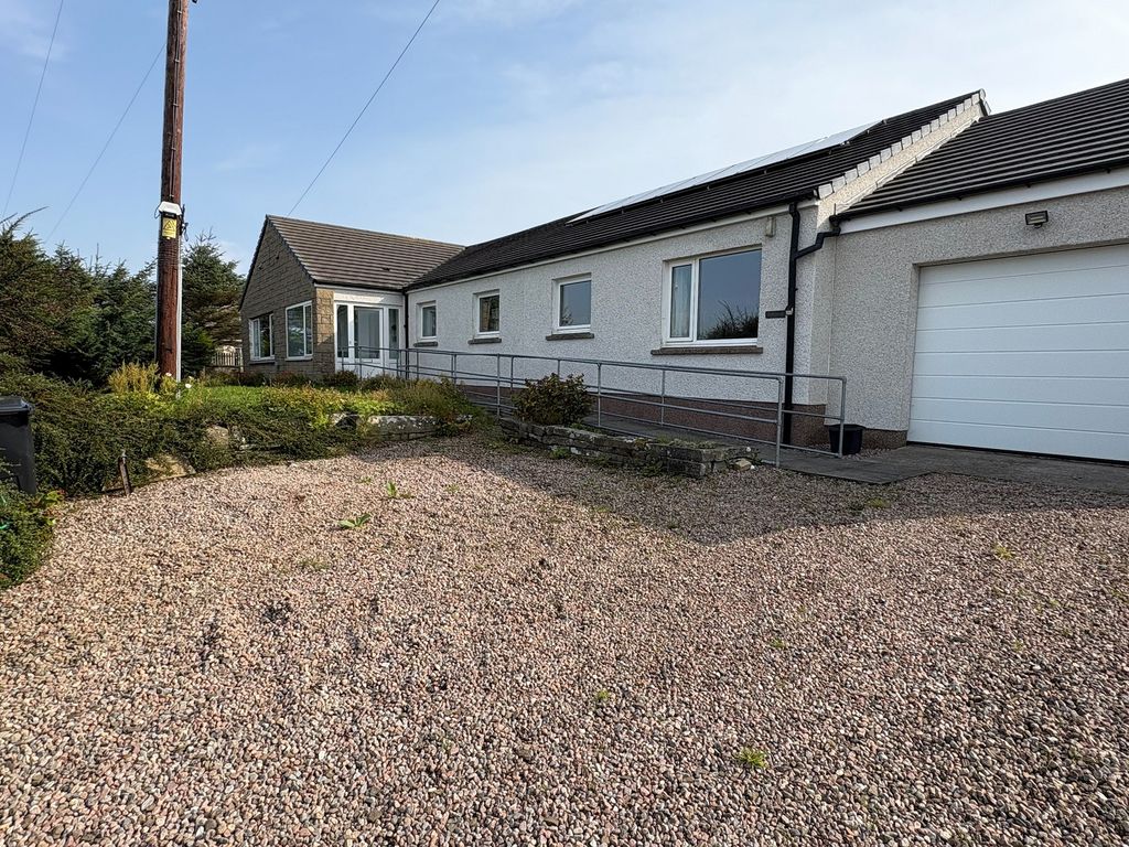 5 bed detached bungalow for saleWeydale, Thurso, Highland. KW14
