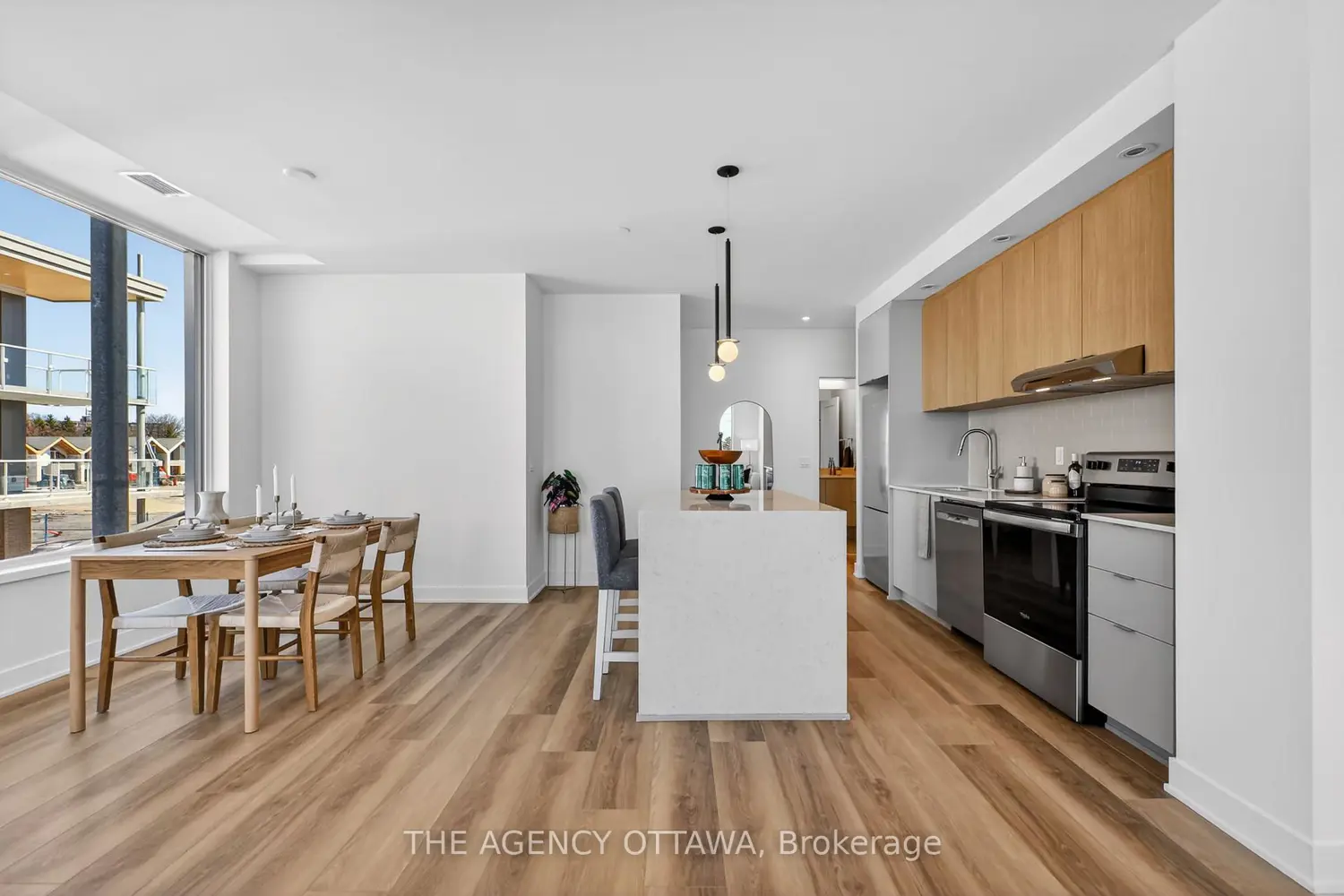 Additional image 9 of 3071 Riverside Drive 301