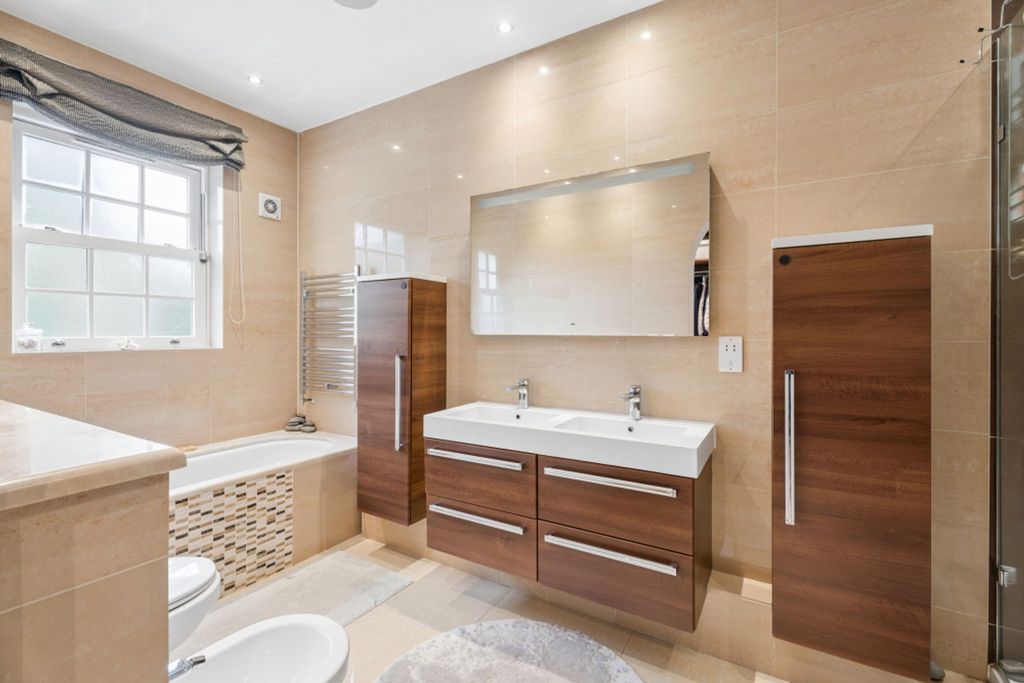 Additional image 13 of 7 bed detached house for saleCamp Road, Gerrards Cross SL9
