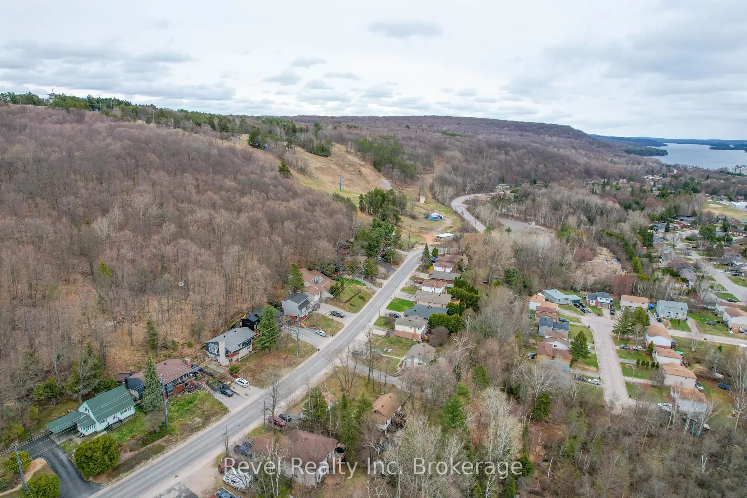 Additional image 11 of 831 Ski Club Road