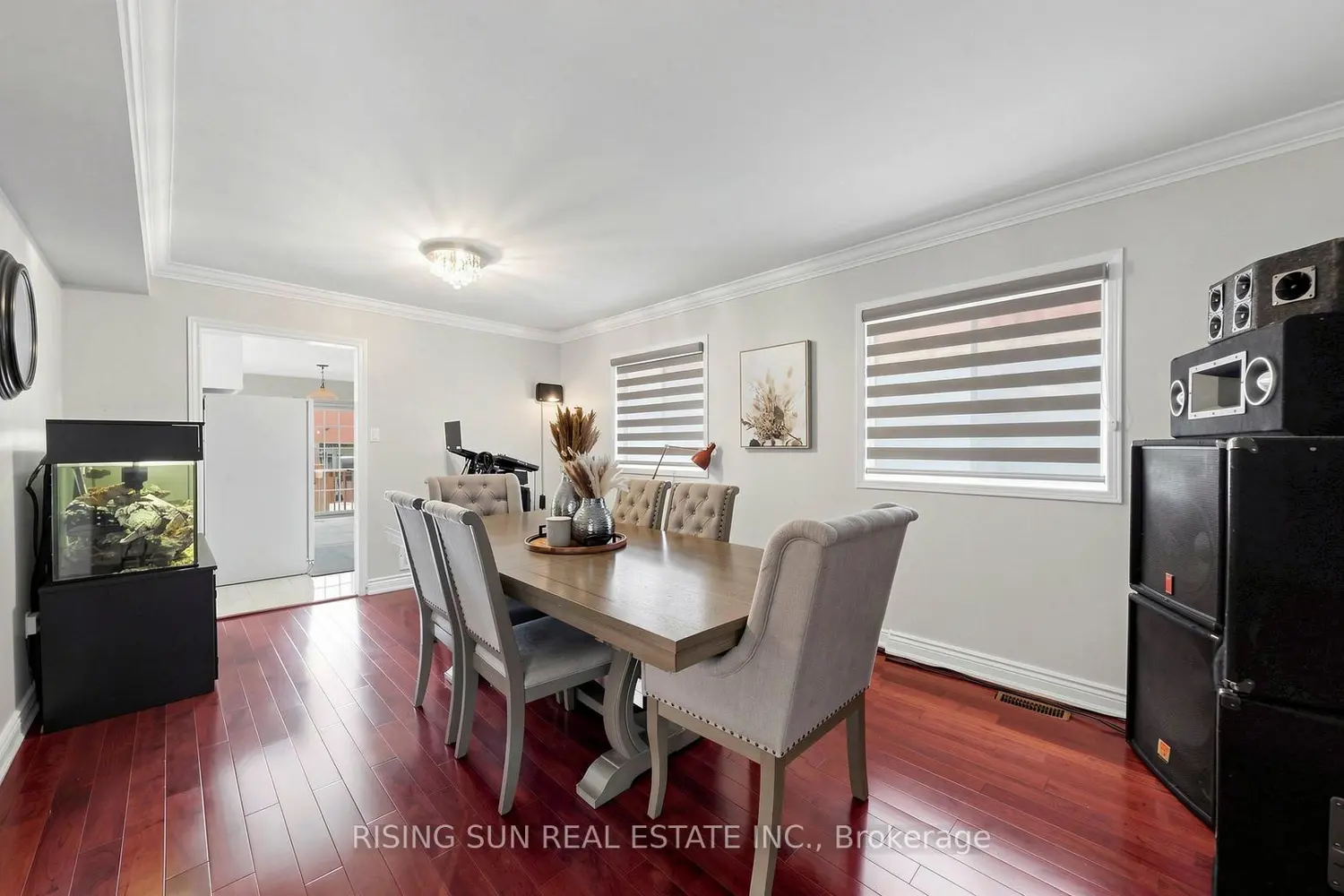 10 Cedarwood Crescent photo 3