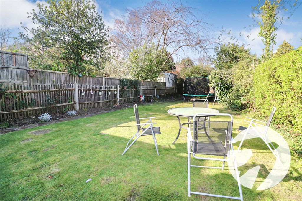 Additional image 12 of 3 bed semi-detached house for salePark Crescent, Erith DA8