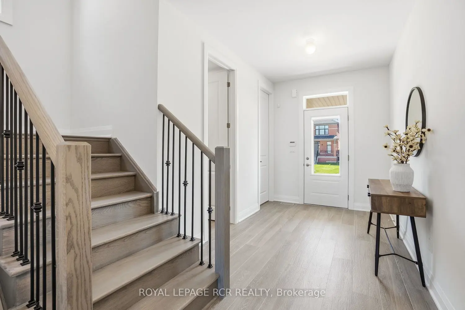 1350 Davis Loop photo 4