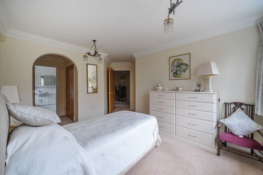 Additional image 13 of 3 bed flat for saleHeritage Gate, Gerrards Cross SL9