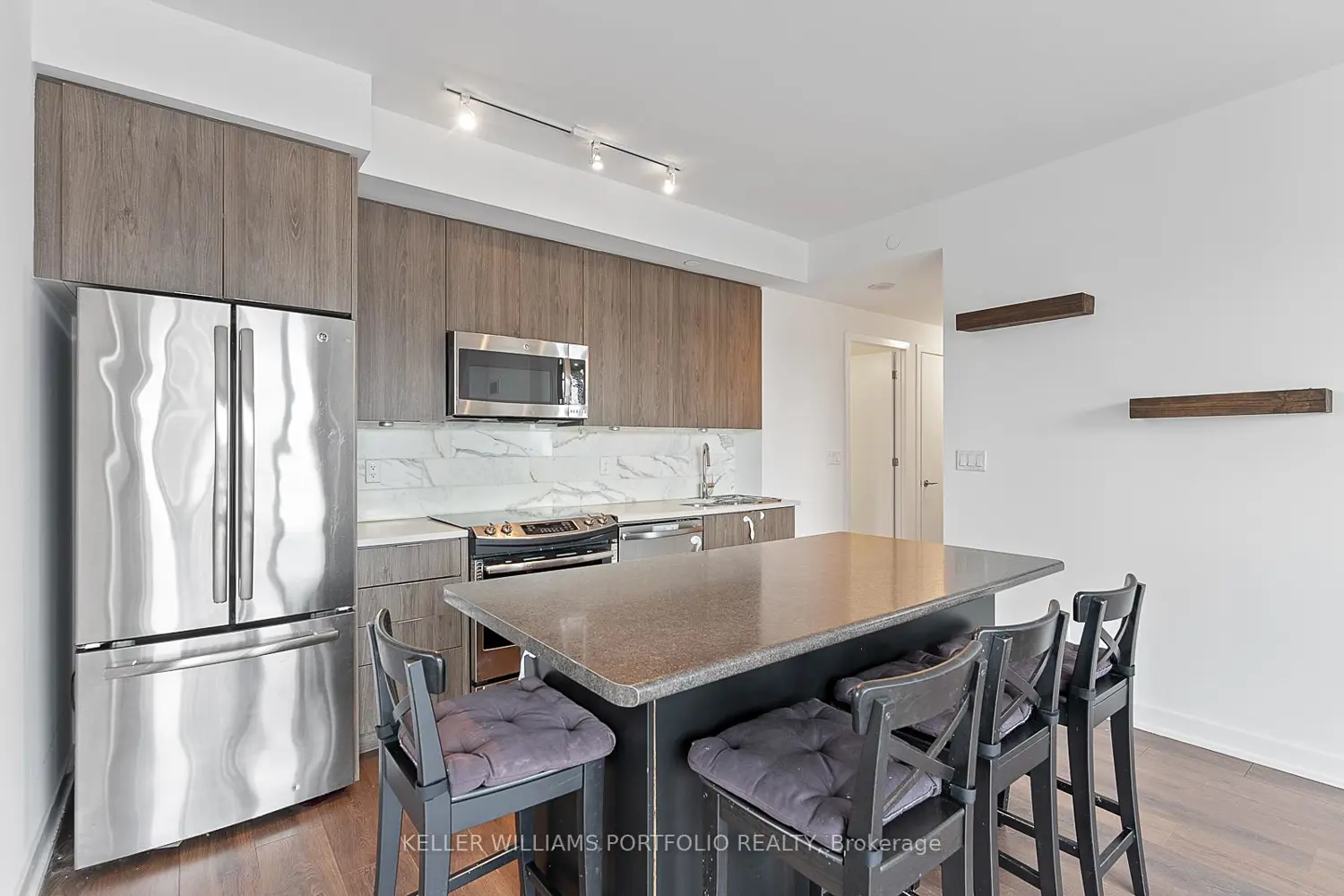 Additional image 6 of 50 Bruyeres Mews 1009