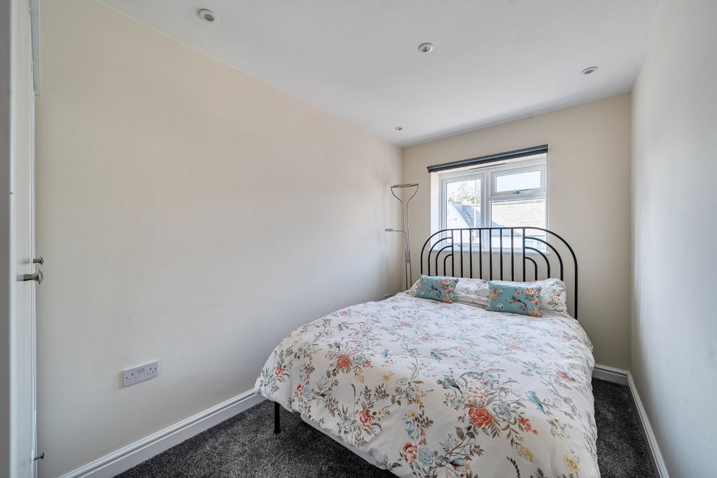 Additional image 11 of 5 bed detached house for saleCoxwell Street, Faringdon, Oxfordshire SN7