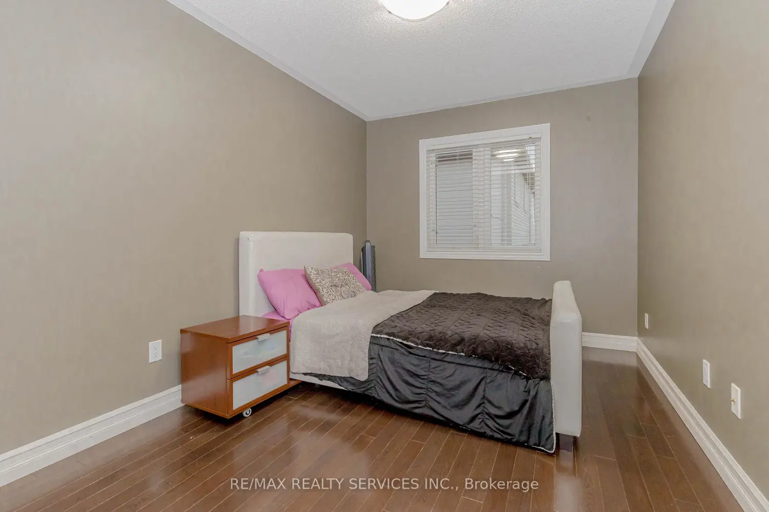 Additional image 17 of 3120 Highbourne Crescent