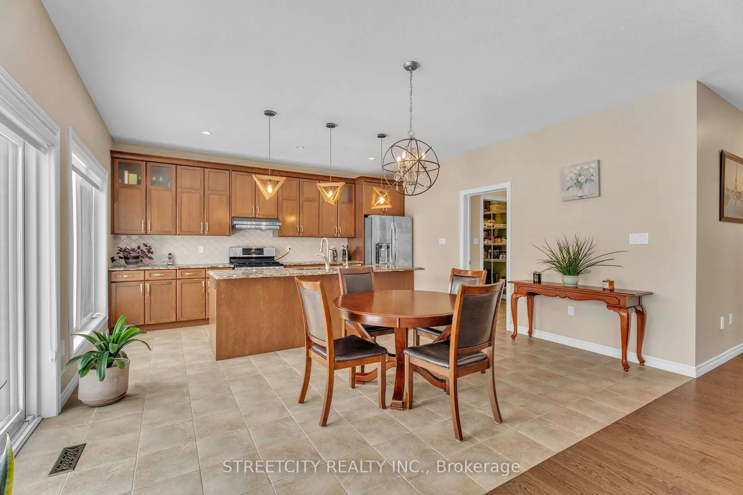 2206 Springridge Drive photo 3