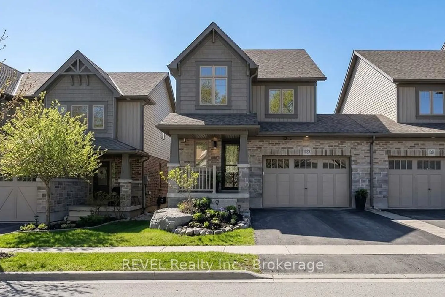 1029 Cook Drive photo 2