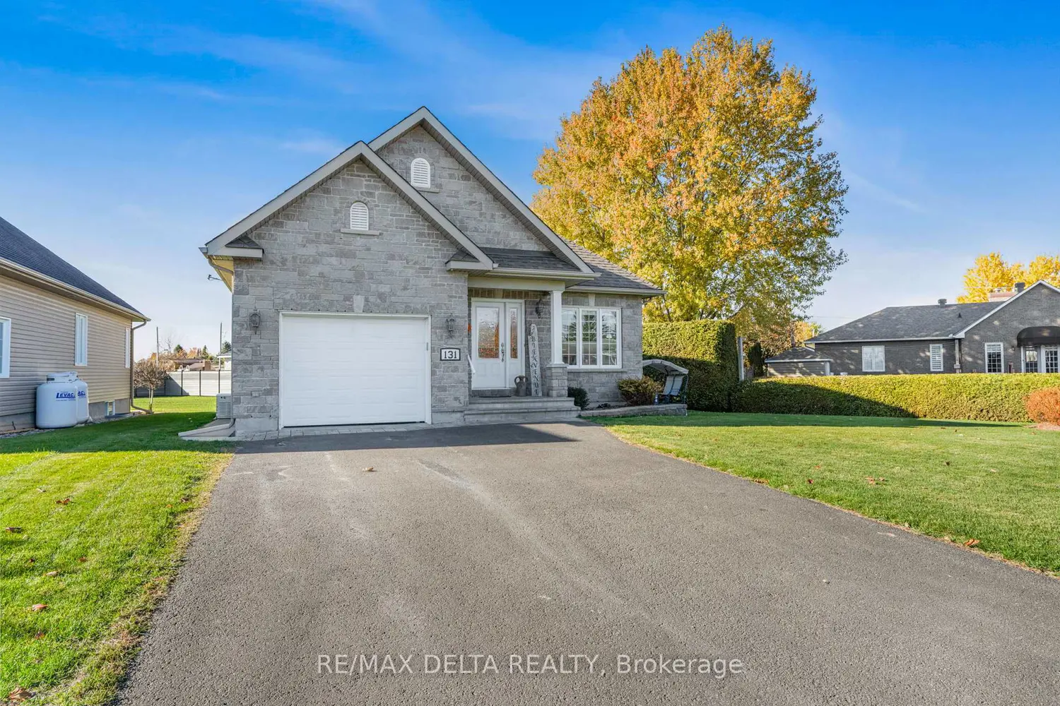 131 Caledonia Road photo 2
