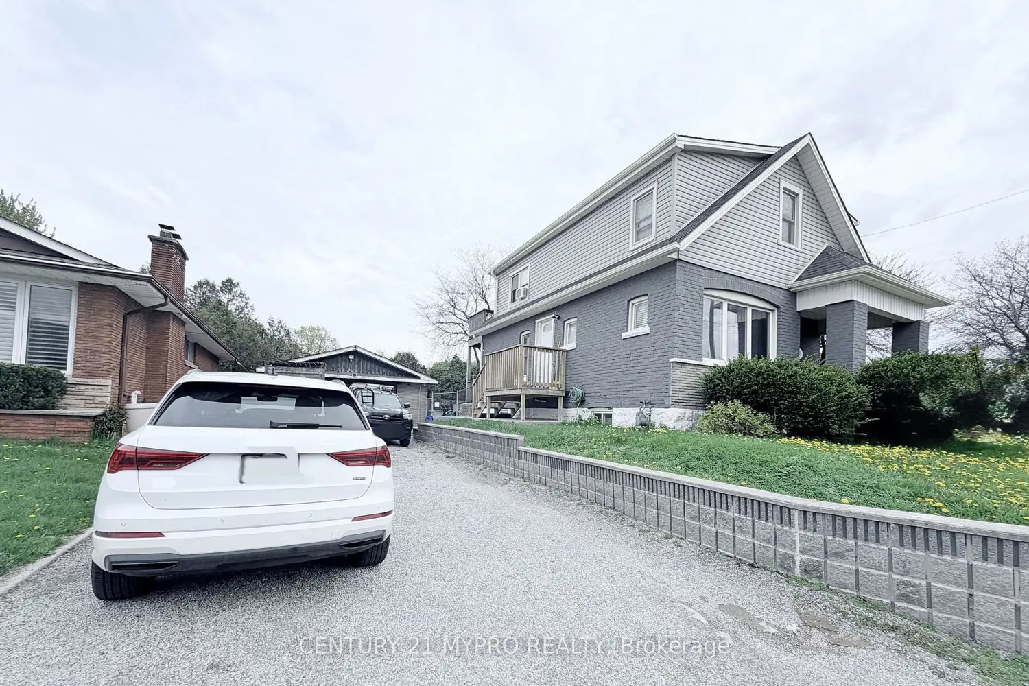 801 Upper Wellington Street photo 2
