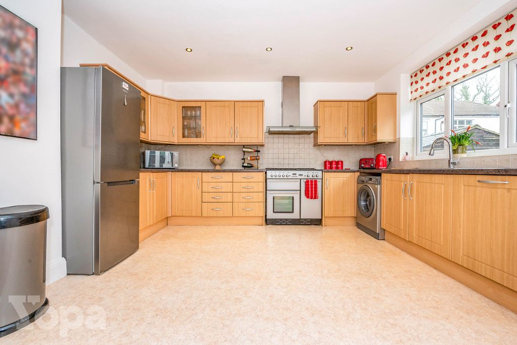 Additional image 11 of 3 bed semi-detached house for saleOakdene Avenue, Erith DA8