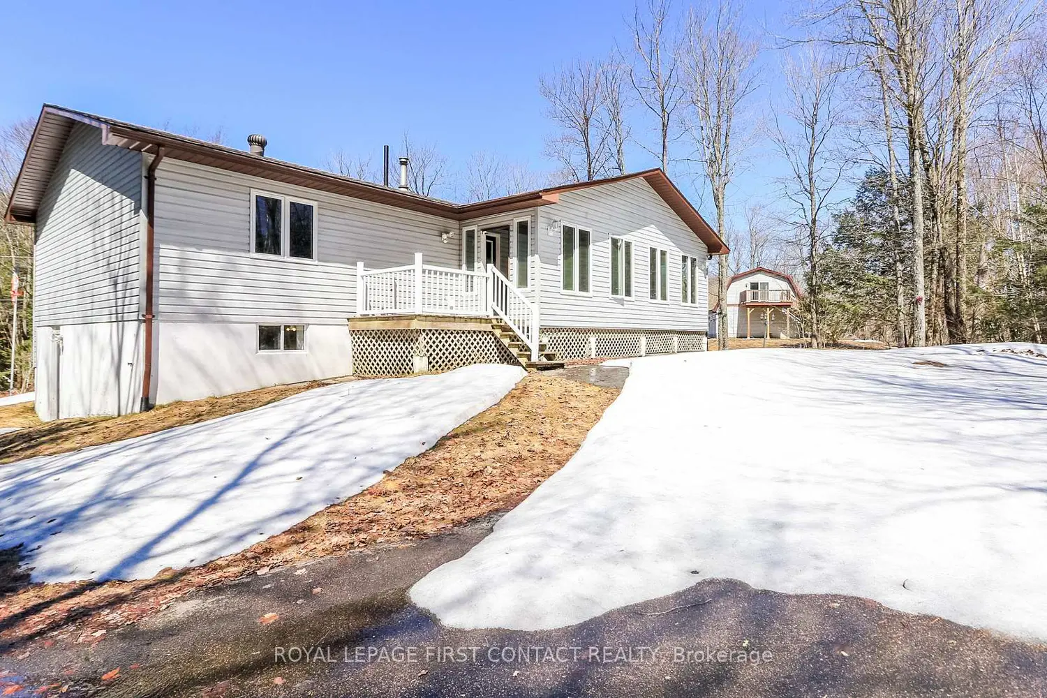 1518 Lone Pine Drive photo 4