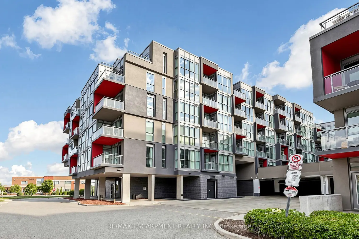 5220 Dundas Street D619