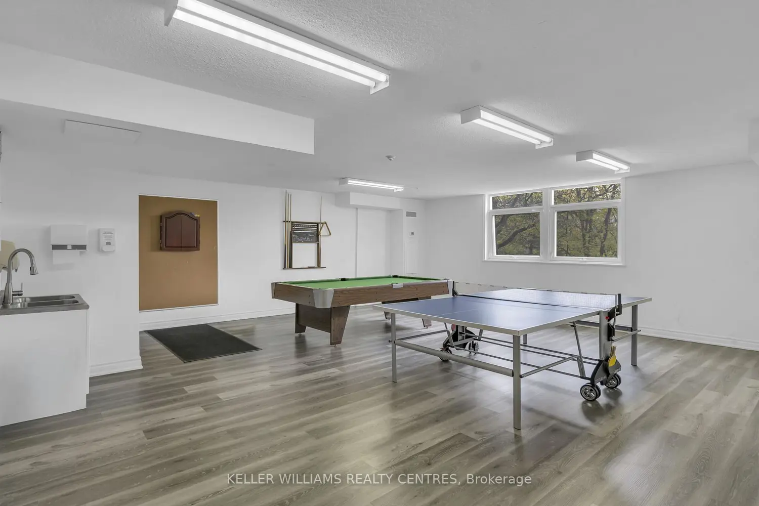 Additional image 12 of 7811 Yonge Street 407