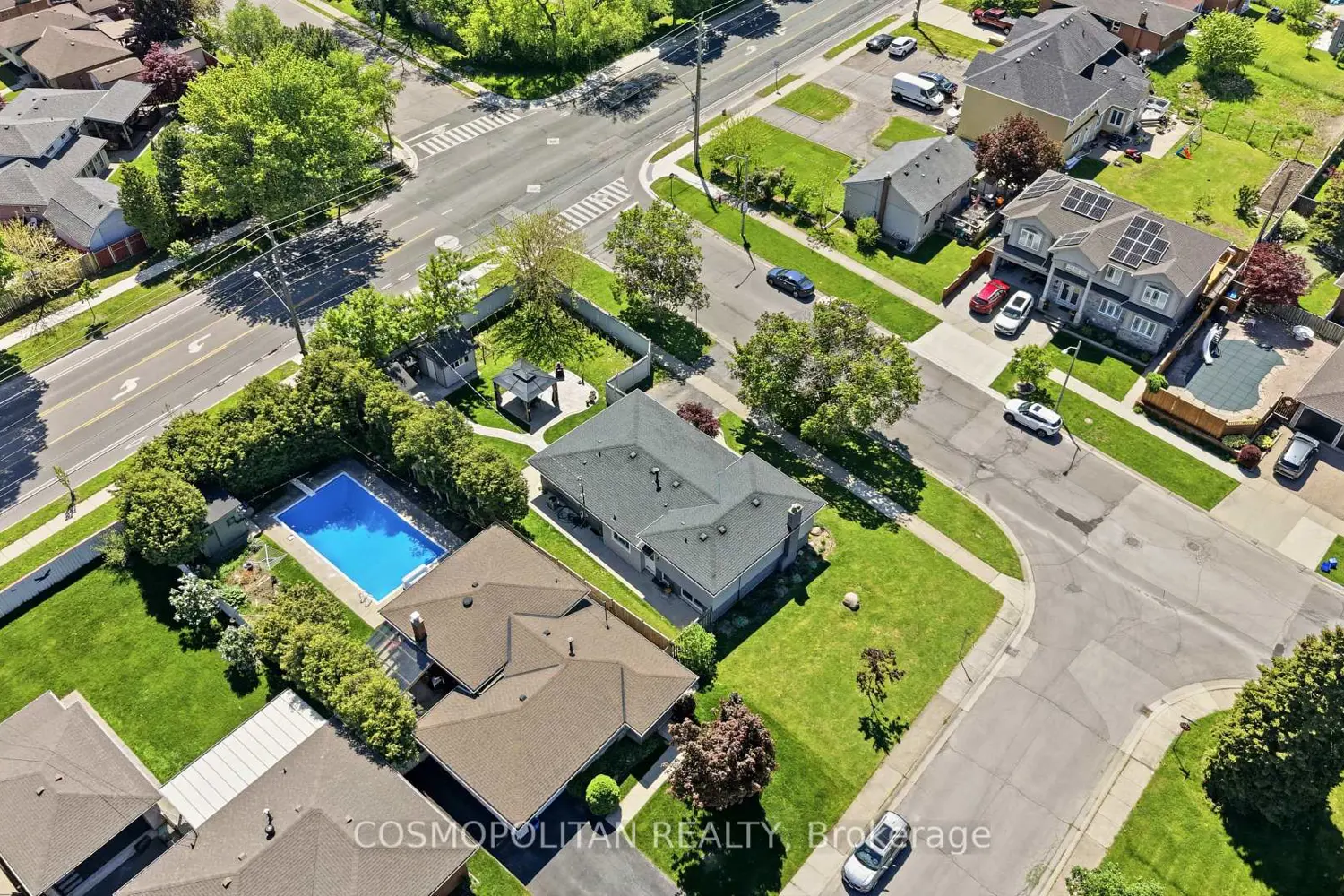 82 Stoney Brook Drive photo 2