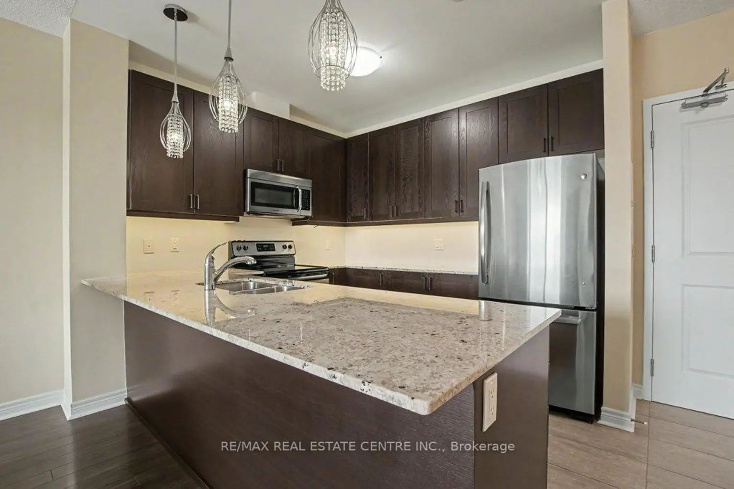 33 Whitmer Street 214 photo 4