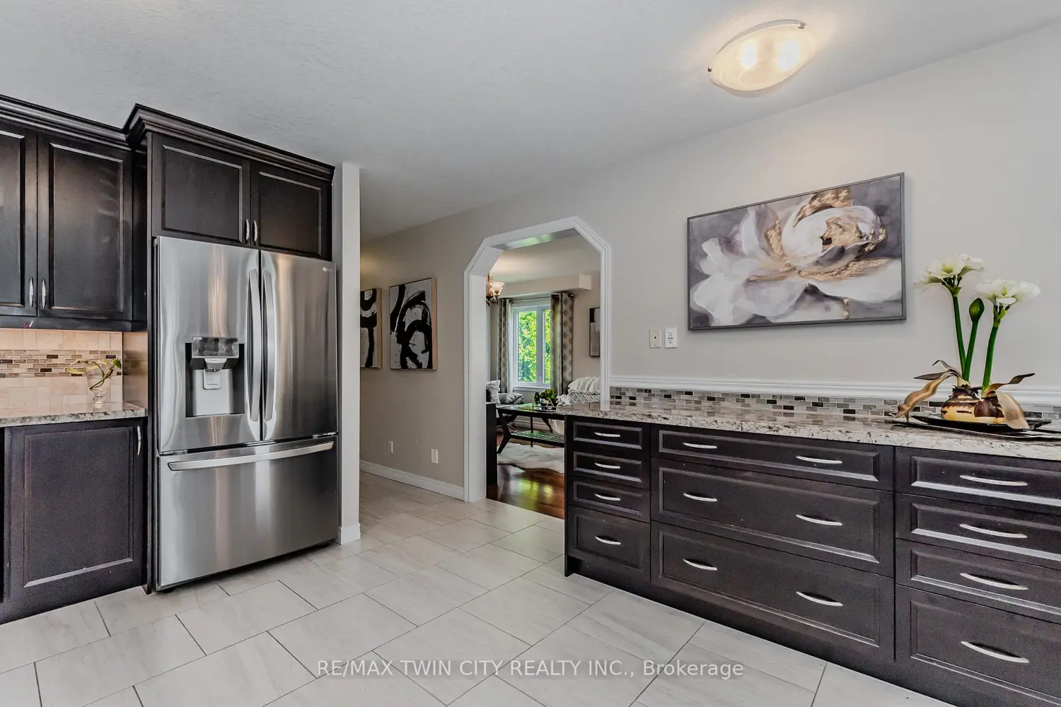132 Daimler Drive photo 5