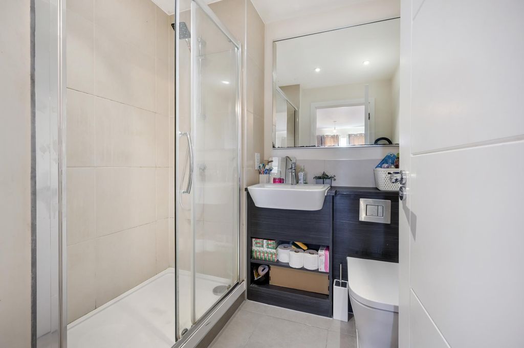 Additional image 9 of 2 bed flat for saleAdmiralty Court, Ocean Drive, Gillingham ME7