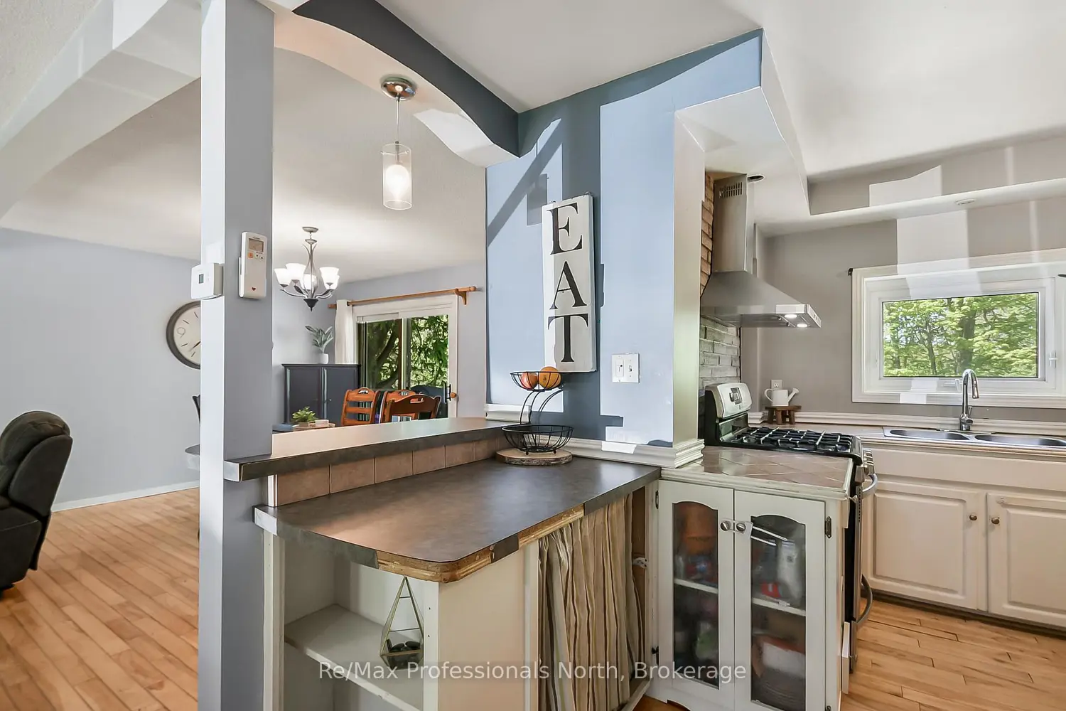 110 Fraser Street photo 5