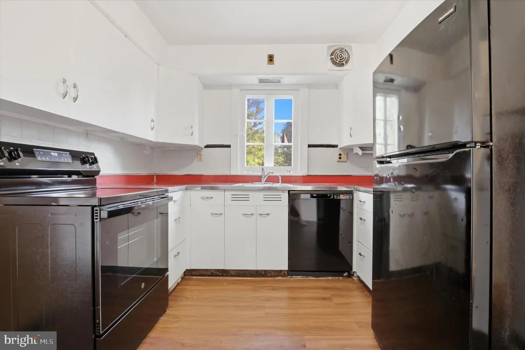 Additional image 12 of 206 N Charlotte Street, Pottstown, PA 19464