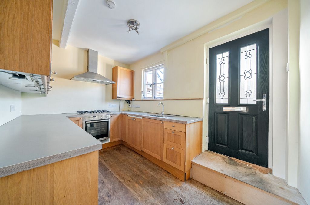 Additional image 6 of 3 bed flat for saleGloucester Street, Faringdon, Oxfordshire SN7