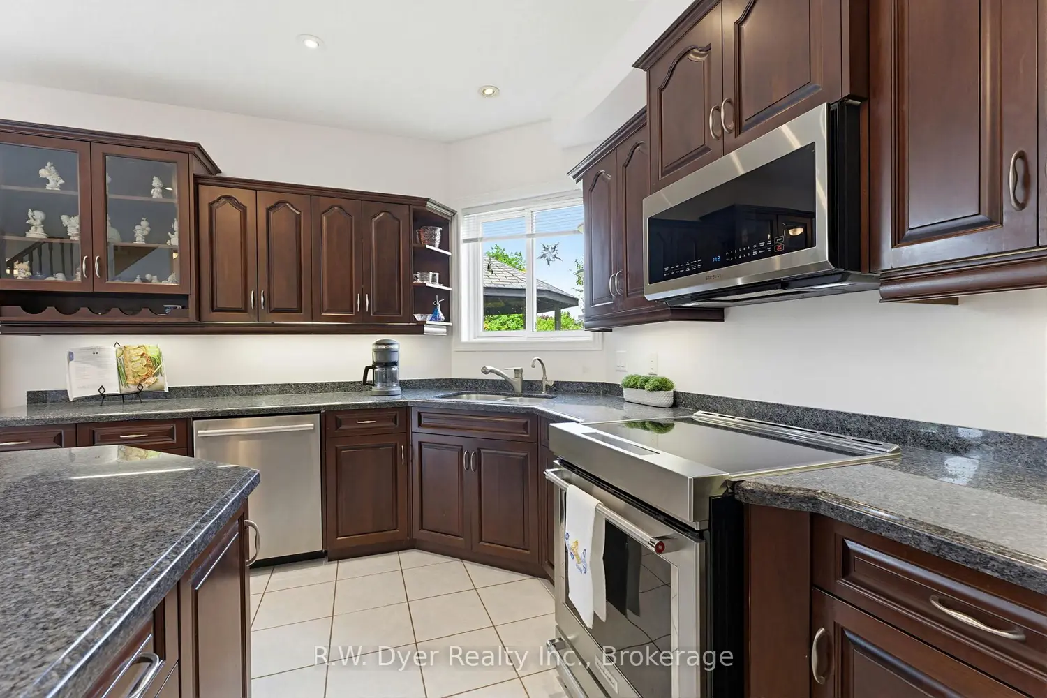 Additional image 5 of 184 Woodridge Drive