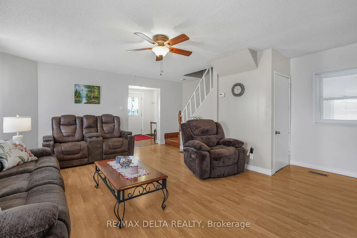 3697 Etienne Road photo 2