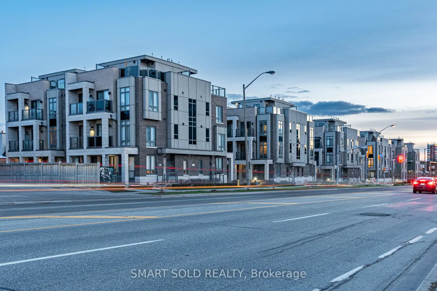 Additional image 18 of 713 Lawrence Avenue 14