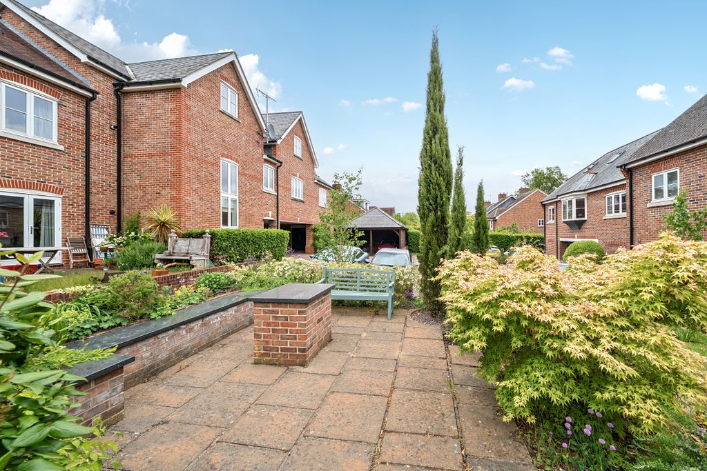 Additional image 2 of 4 bed maisonette for saleCrownwood Gate, Farnham GU9