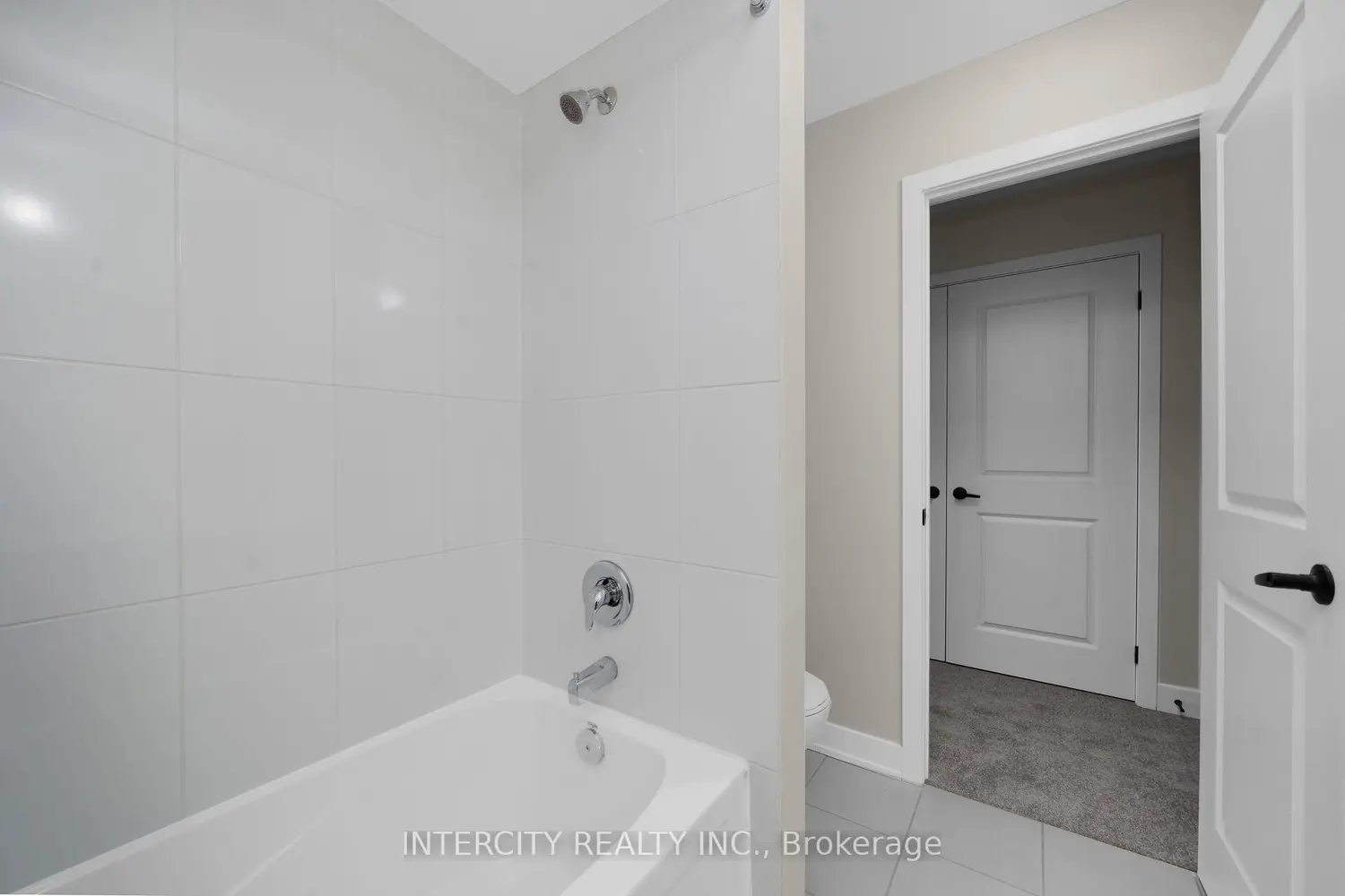 Additional image 18 of 104 Walden Drive Blk 7 Unit 1
