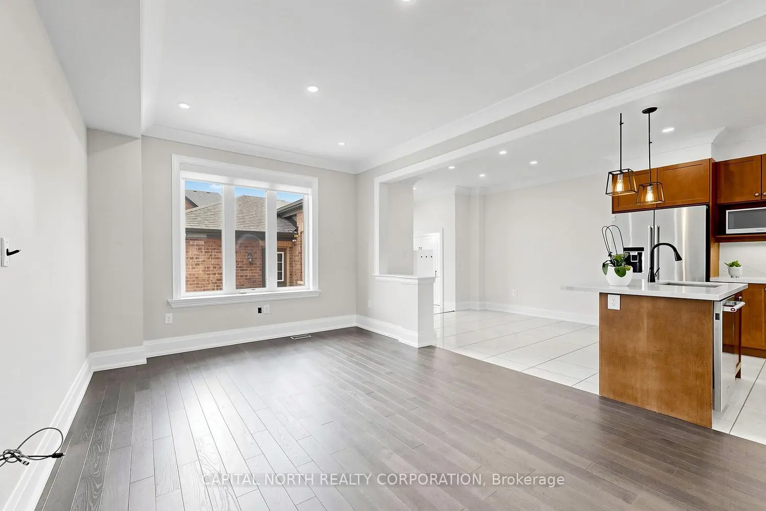 170 Moody Drive photo 2