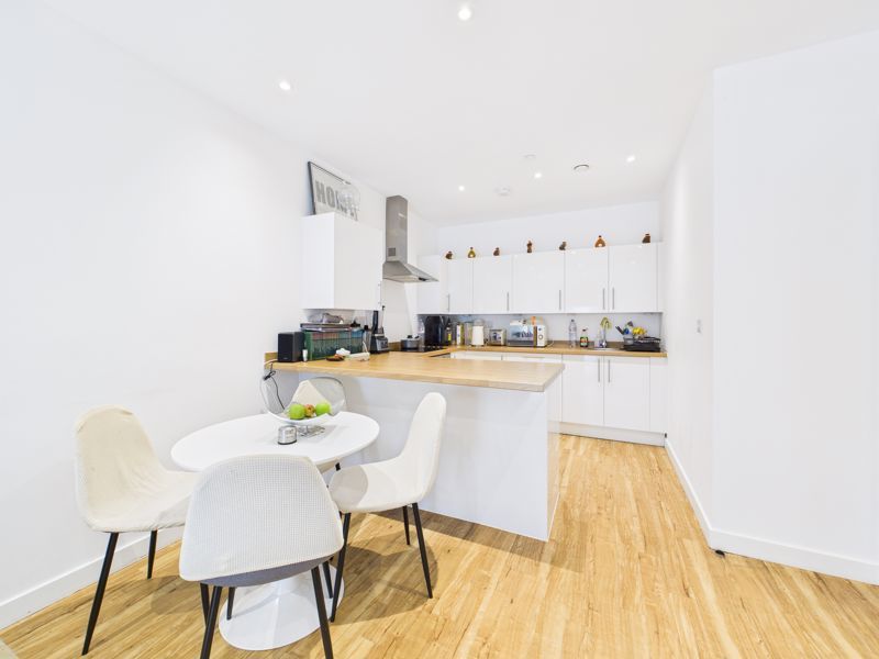 Additional image 2 of 2 bed flat for saleGillingham Gate Road, Chatham ME4