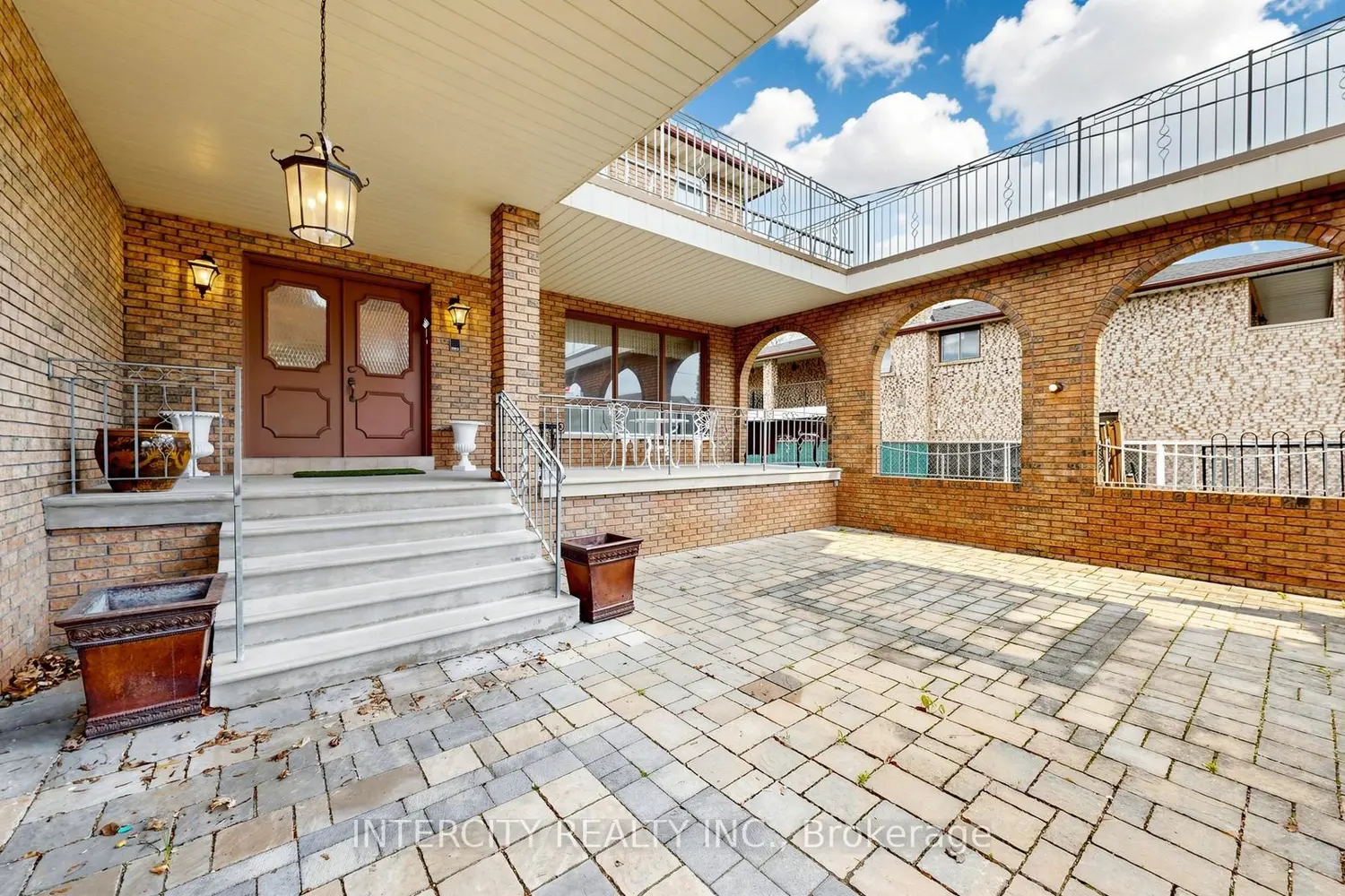 76 Spruce Avenue photo 3