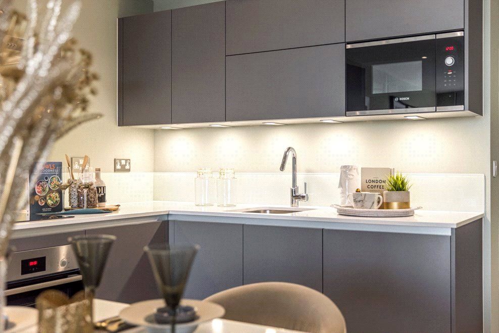2 bed flat for saleThe Lock, Greenford Quay, Greenford UB6 photo 3