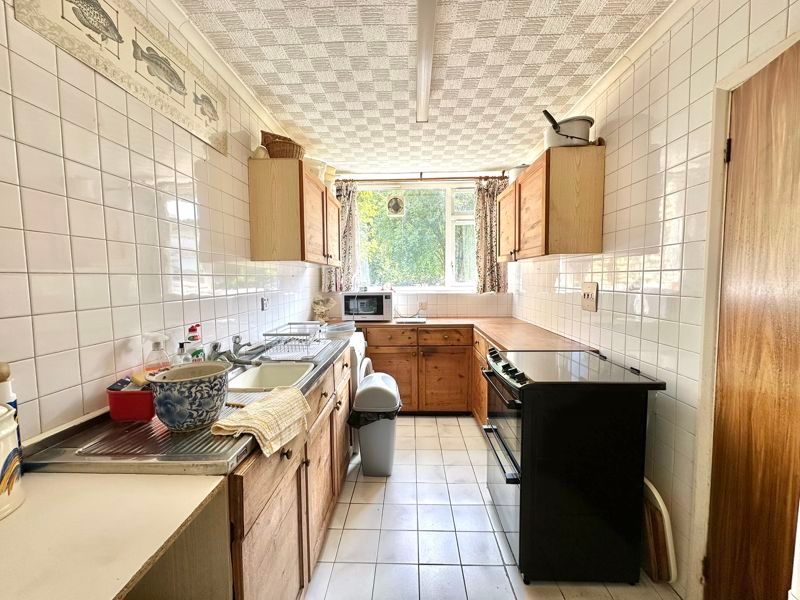 Additional image 5 of 3 bed flat for saleAvenue Road, Epsom KT18