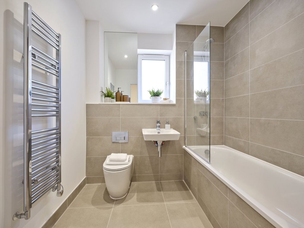Additional image 5 of 2 bed flat for saleTopsham Road, Exeter, Devon EX2