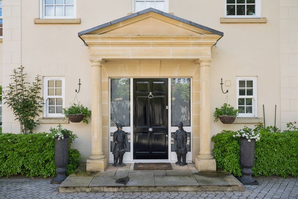 Additional image 5 of 7 bed detached house for saleCamp Road, Gerrards Cross SL9