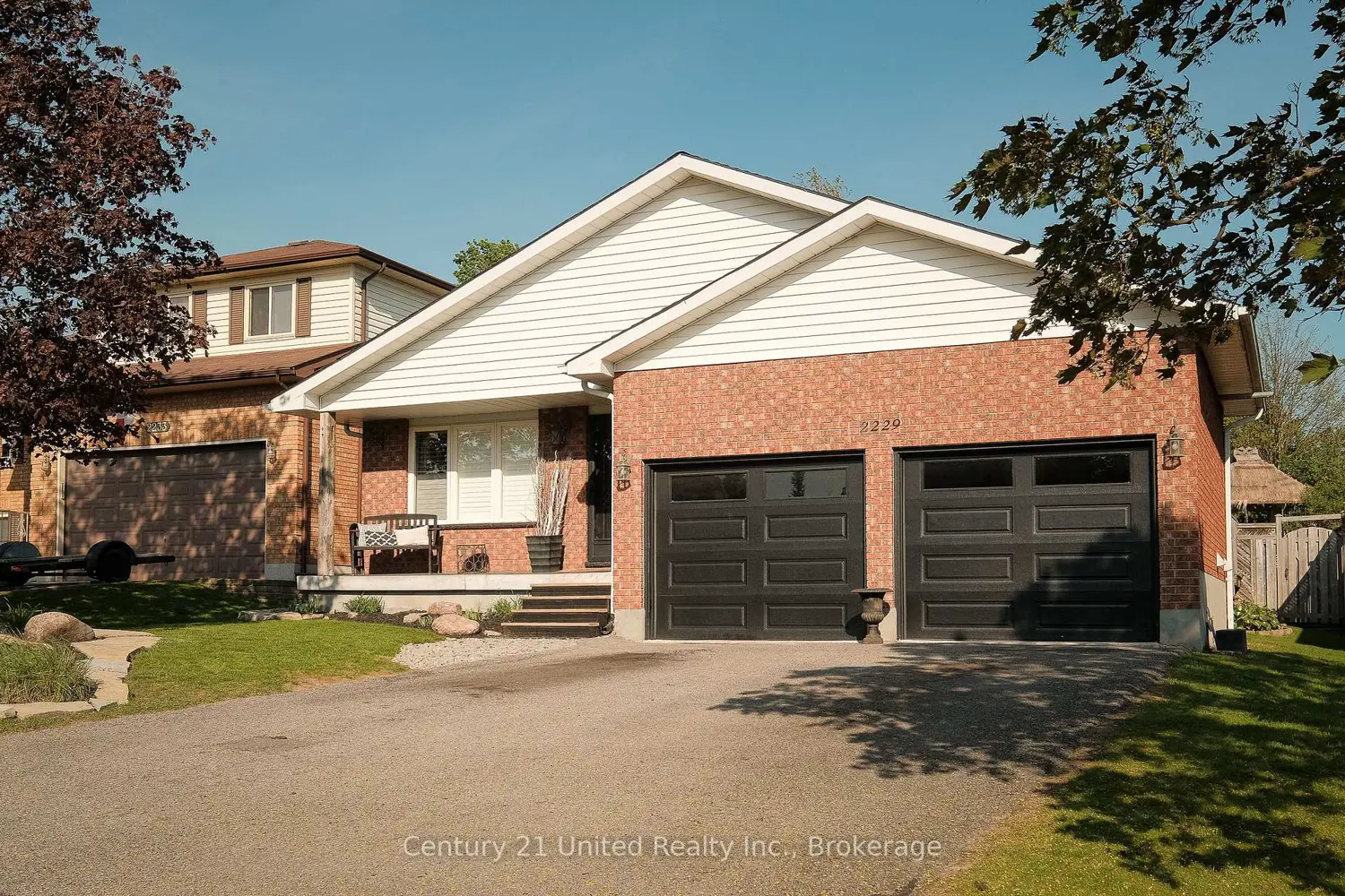 2229 Lorraine Drive photo 2