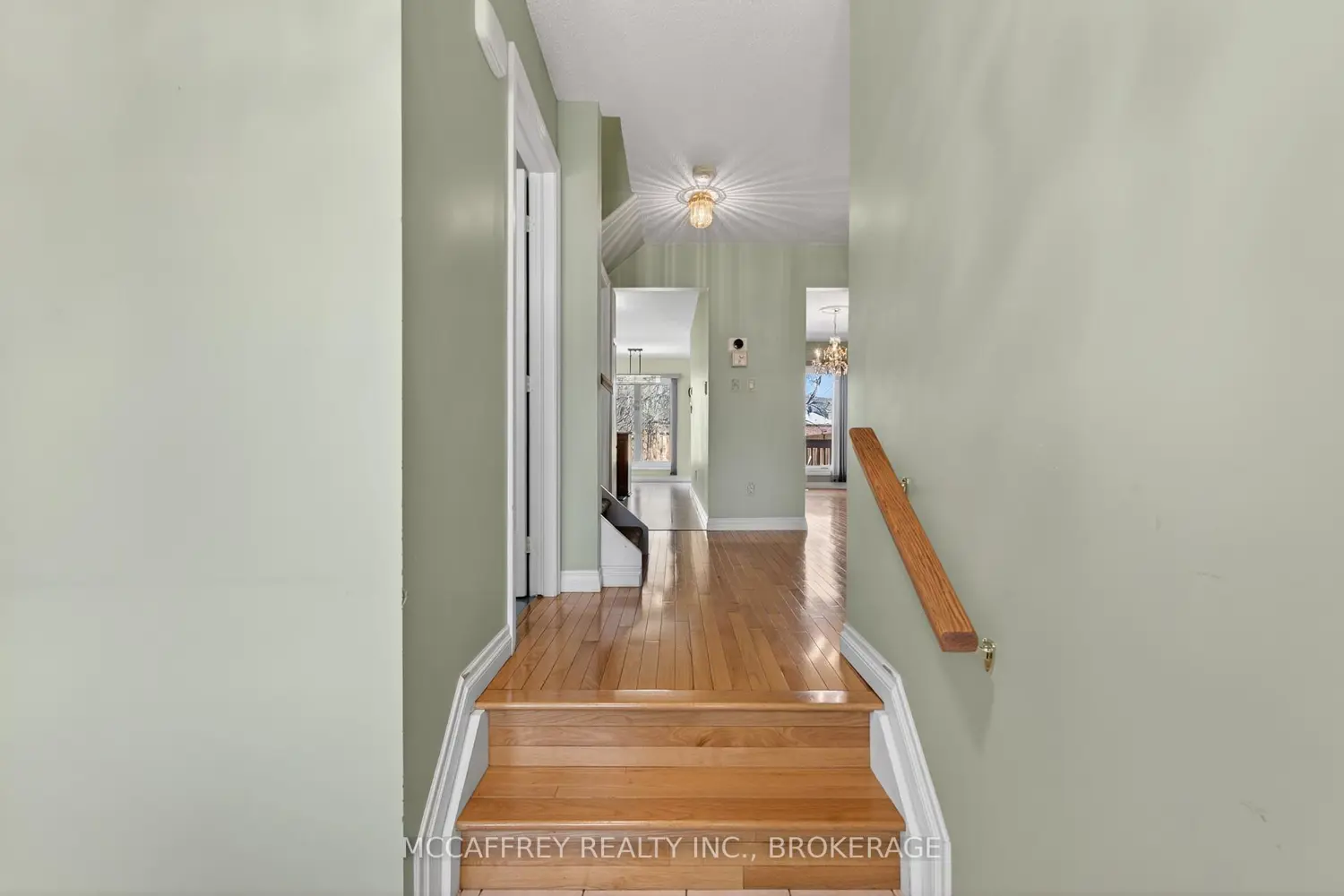 508 Farnham Court photo 3