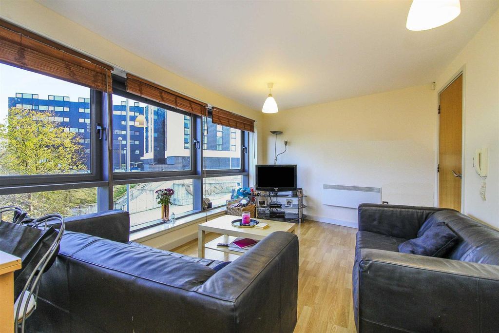 Additional image 2 of 2 bed flat for saleBaltic Quay, Mill Road, Gateshead NE8