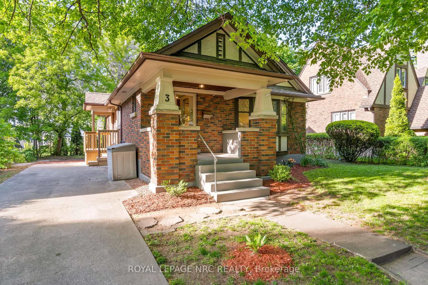 3 Gardiner Place photo 2