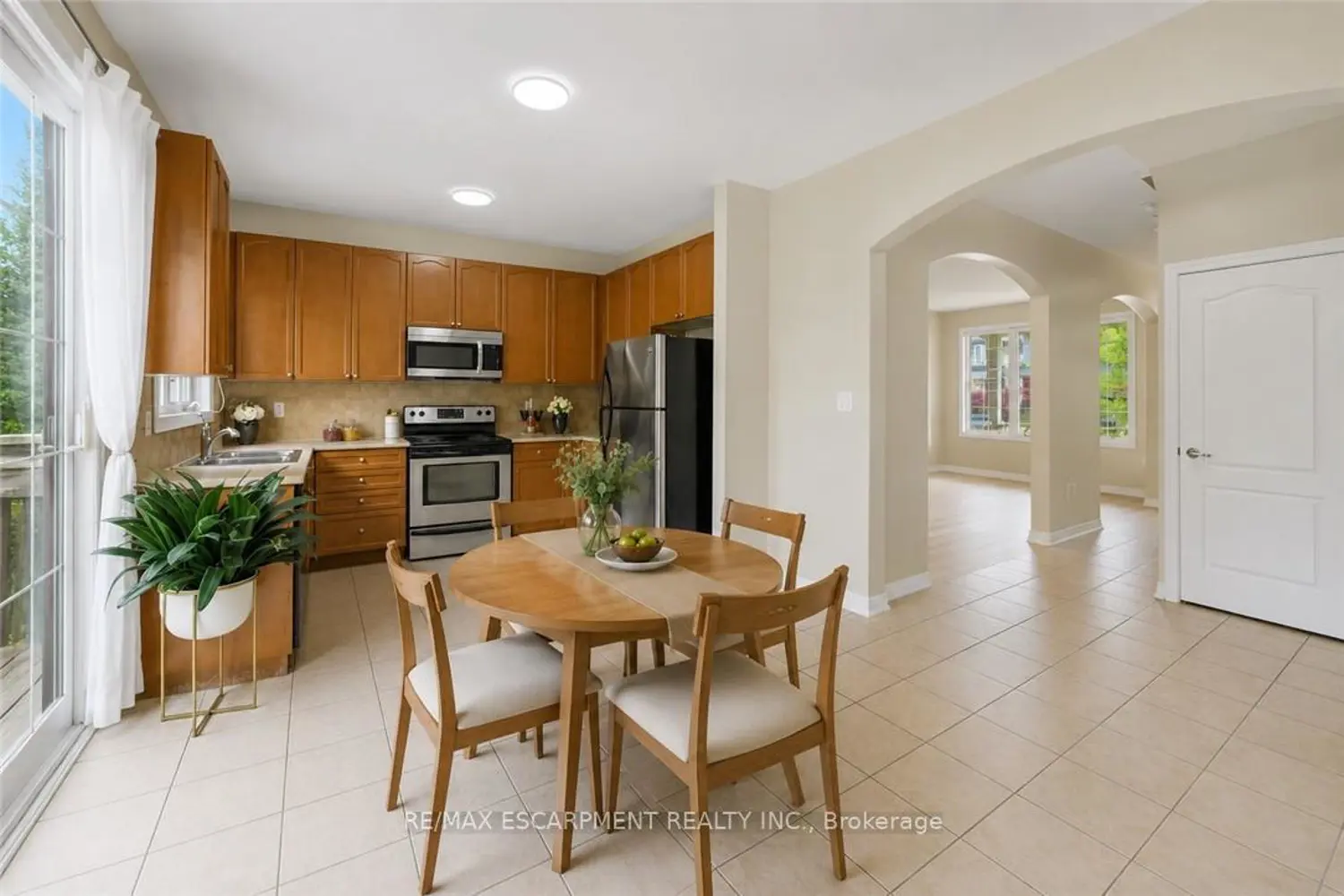 148 Montreal Circle photo 5