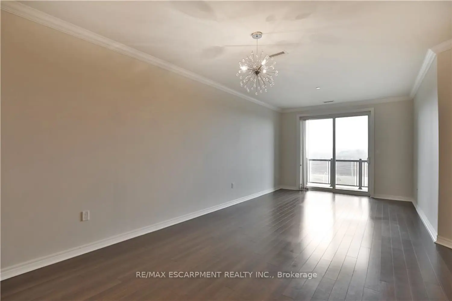 33 Whitmer Street 623 photo 3
