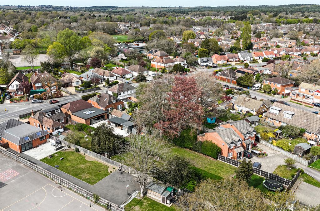 Additional image 21 of 3 bed bungalow for saleFernhill Road, Farnborough, Hampshire GU14