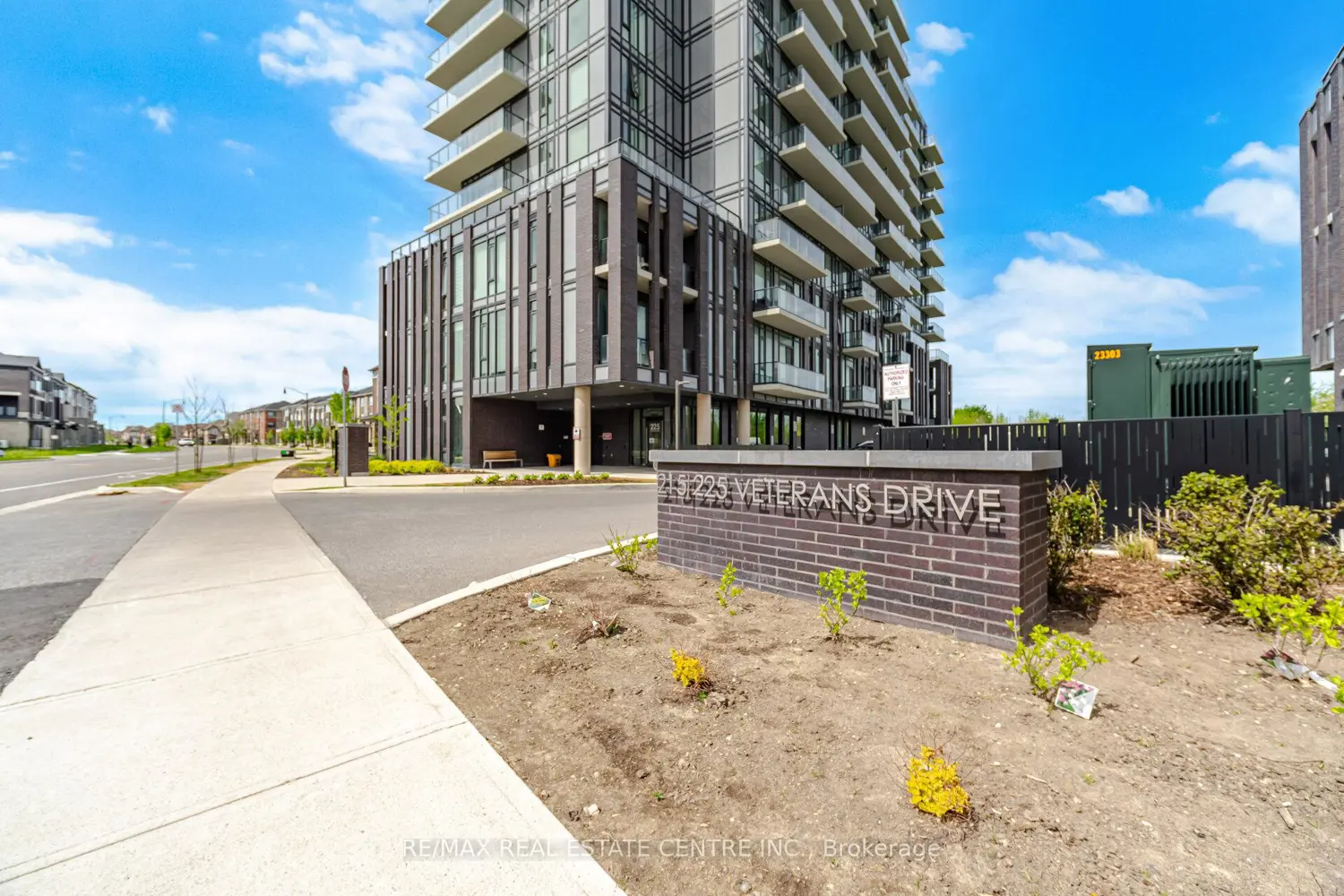225 Veterans Drive 607